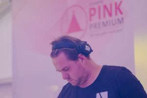 DJ op Camping PINK Premium
